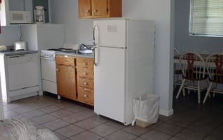 2 Bedroom Fisherman's Cottage - kitchen.